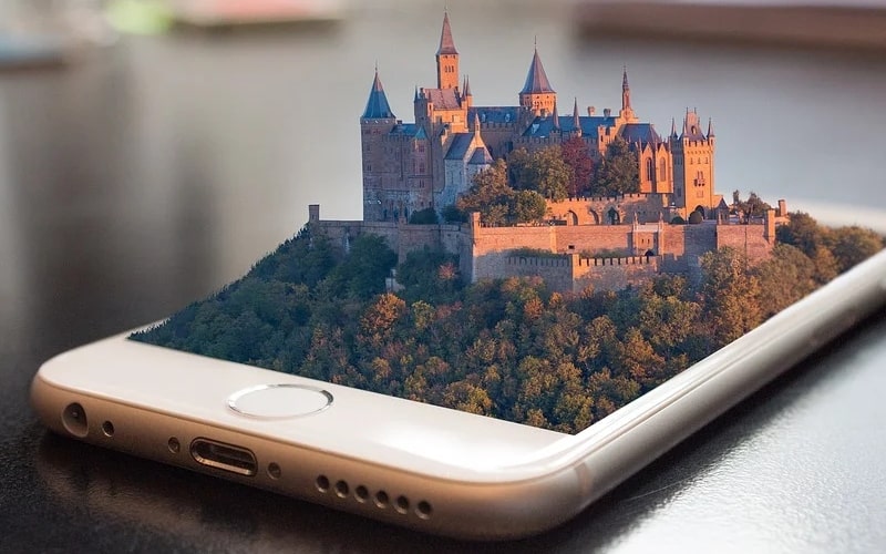 castle in smartphone